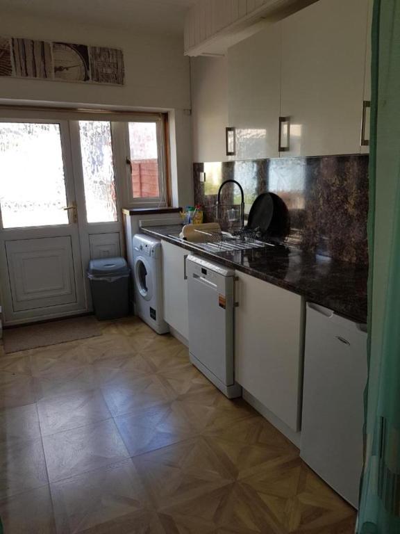 Tillicoultry Carvetii - Gemini House - 4 Bed House Sleeps Up To 8 Peopleヴィラ エクステリア 写真