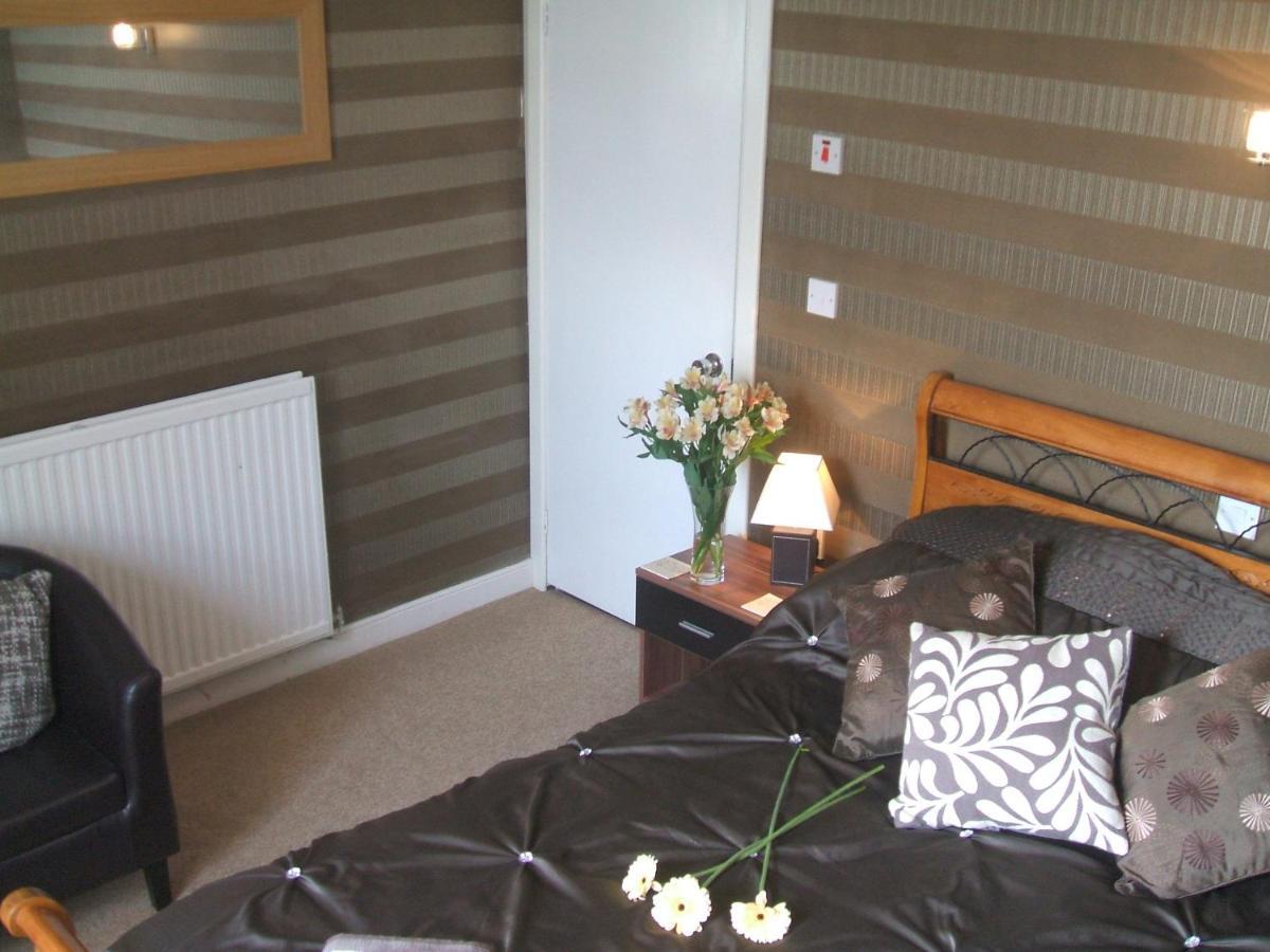 Tillicoultry Carvetii - Gemini House - 4 Bed House Sleeps Up To 8 Peopleヴィラ エクステリア 写真
